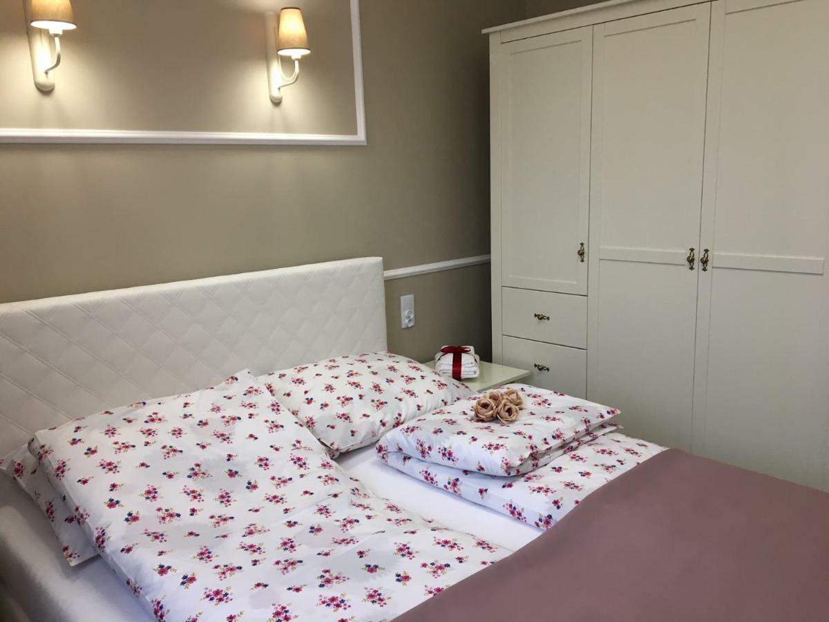 Family & Business Sauna Apartments Sienkiewicza No1 Centrum Plac Lliteratow- Piekny Apartament - 1 Bedroom With Private Sauna, Bath With Hydromassage, Parking Кельце Экстерьер фото